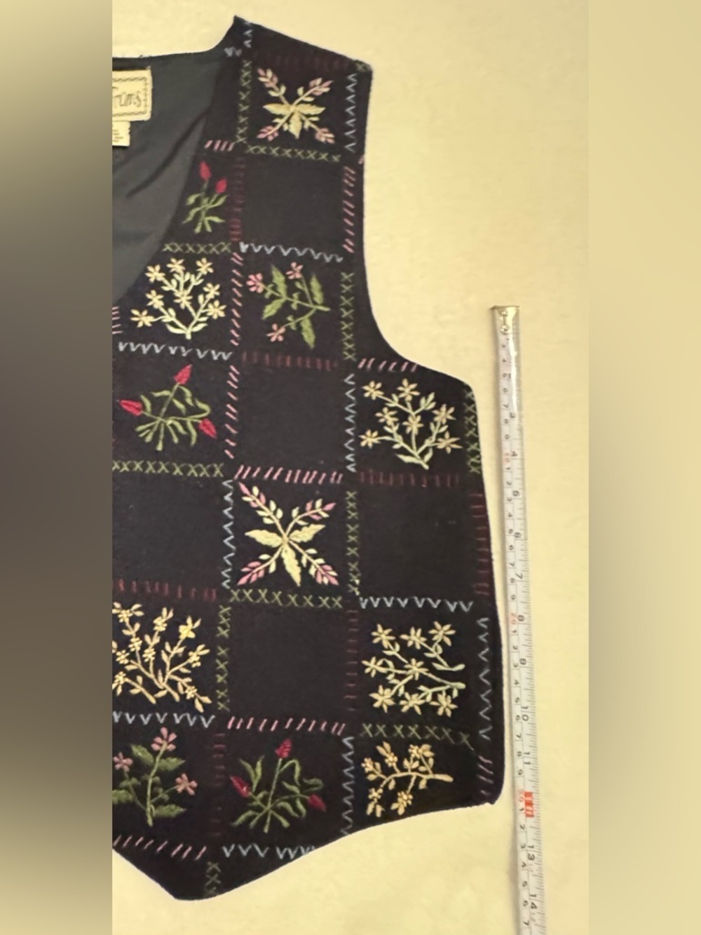 Tantrums Vintage Wool Blend Floral Embroidered Patchwork Vest Size M - Picture 7 of 8